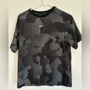 Nike Boys Black and White Patterned Tee